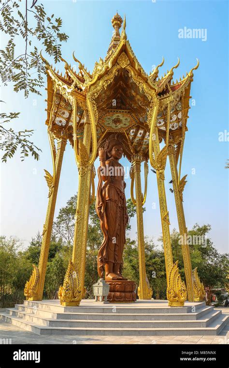 Beautiful golden temple in ancient city near Bangkok Stock Photo - Alamy