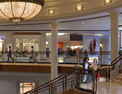 Phipps Plaza – Upscale Shopping Mall in Buckhead Atlanta | Discover Atlanta