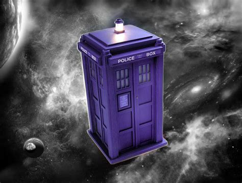 Tardis (Black and White) by Rosesloves on DeviantArt