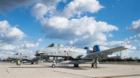 Moody AFB A-10Cs transit through Dover AFB > Dover Air Force Base ...