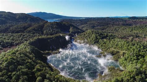 Waimangu Volcanic Valley | Activity in Rotorua, New Zealand