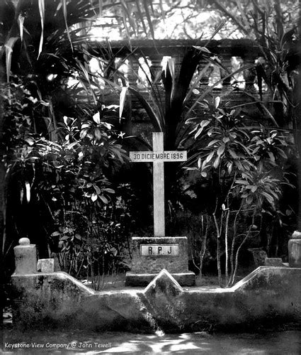 Paco Cemetery Park grave of Jose Rizal, late 19th or early… | Flickr