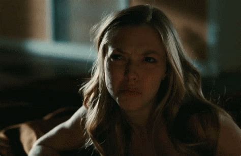 What Is Happening Amanda Seyfried GIF - Find & Share on GIPHY