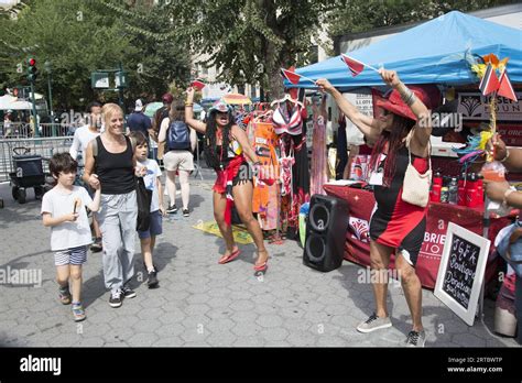 Eastern parkway parade hi-res stock photography and images - Alamy