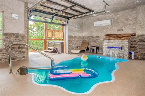 10 Smoky Mountains Cabins With Private Indoor Pools That You Need To See