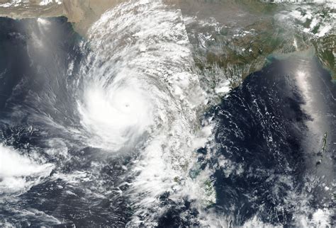 India braces for powerful cyclone amid deadly virus surge