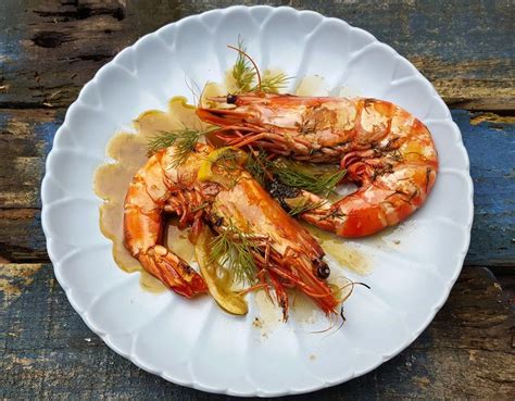 Jumbo prawns with Champagne and dill sauce - CookTogether | Rezept