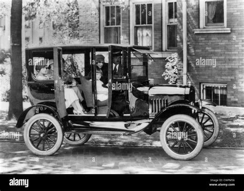 Quarter side view of a Ford sedan, 1923 Stock Photo - Alamy