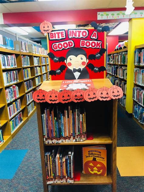 Halloween Book Display in 2023 | Fall library displays, Halloween books, Halloween displays