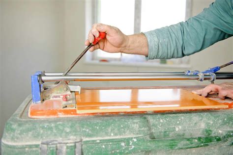 5 Best Tools for Cutting Ceramic Tile