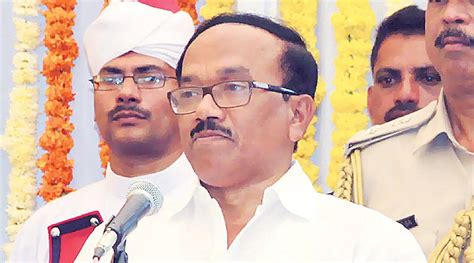 Goa CM Laxmikant Parsekar trails by 1,000 votes