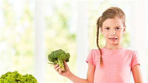 How to Get Kids into Eating Broccoli – SuperFoodsRx | Change Your Life with SuperFoods