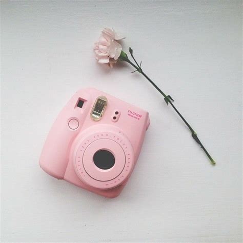 Pin by coѕмιc ɢιrl on ↬ ᴘᴀʟʟᴇᴛᴛᴇ | Pink camera, Pastel pink aesthetic ...