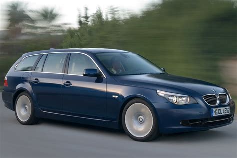 WOOD TCL? Full electric BMW i5 touring (aka station wagon) seen testing ...