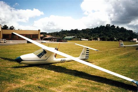 NZ Civil Aircraft: Homebuilt Gliders of New Zealand - the Todhunter Blue Wren