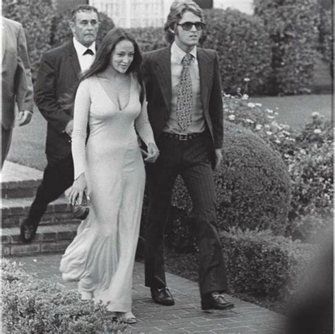 Olivia & husband Dean Paul Martin Jr in Vegas. ~♥️🌷 | Olivia hussey ...