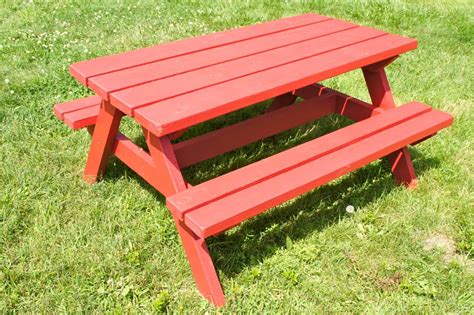 DIY Picnic Tables For Hot Summer Days