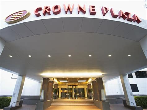 Crowne Plaza Canberra in Australia - Room Deals, Photos & Reviews