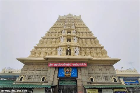 Sri Chamundeshwari Temple On Chamundi Hills In Mysuru - Ez Pass