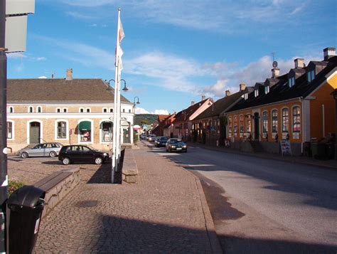 File:Båstad, Sweden, a street adjacent to market square.jpg - Wikimedia Commons