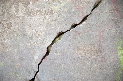 Causes of Concrete Foundation Cracks | Basement Waterproofing