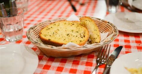 Is there Garlic Bread in Italy [It's a trap!]