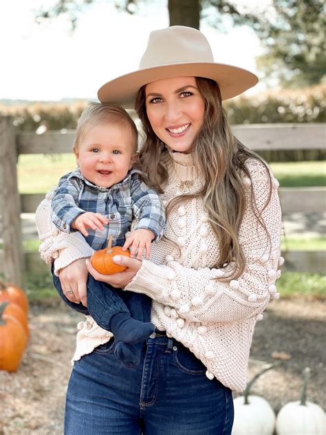 PUMPKIN PATCH & FARM FAMILY OUTFIT INSPIRATION | A Classy Fashionista