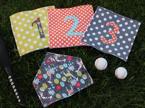 Fat Quarter Friday {fabric baseball bases tutorial}