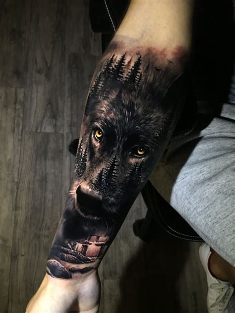 Wolf tattoo >9hrs Wolf Tattoo Forearm, Forearm Sleeve Tattoos, Best Sleeve Tattoos, Tattoo ...
