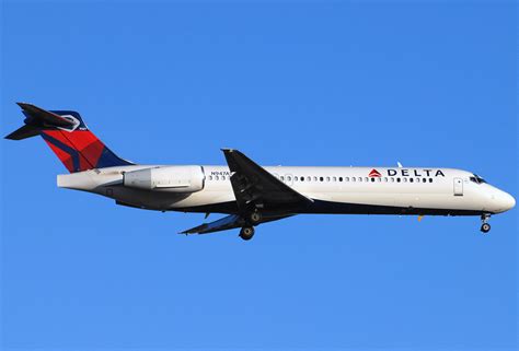 Boeing 717-200 Delta Airlines. Photos and description of the plane