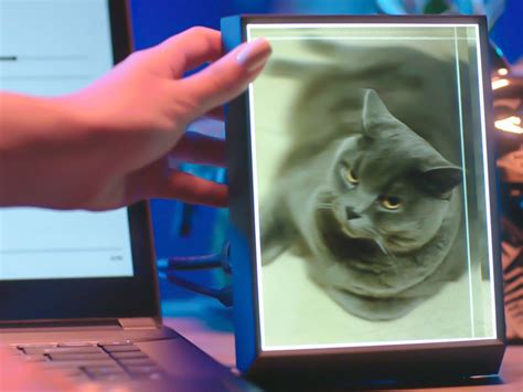 Looking Glass Portrait personal holographic display portrays videos and images in 3D » Gadget Flow