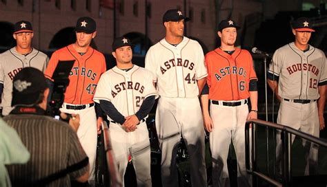 Astros reveal new uniform design, Orbit at launch party - Ultimate Astros