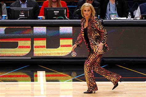 LSU's 'Dress Like Kim Mulkey' Night Was By All Accounts a Big Success - TMSPN