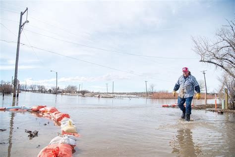 Snowmelt floods roads, fields in much of northern Montana | The ...