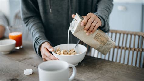 Oat milk: nutrition facts and health benefits | Live Science