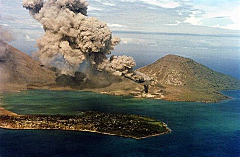 Rabaul volcano - a photo on Flickriver