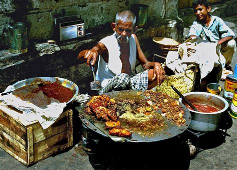 Street food from sindh | Pakistan food, Street food, Food