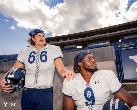 Yale Football Throwback Uniform — UNISWAG