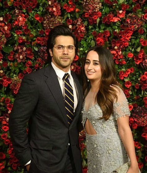 Varun Dhawan Wedding Images / Varun Dhawan follows the classic flannel trend during his ...