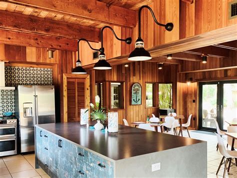 Bold Schoolhouse Lighting Offers Industrial, Inviting Look ...