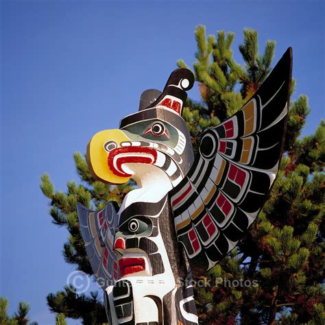 Kwakiutl-Kwakwaka'wakw-Totem-Pole-Duncan-BC-Canada-Pictures-Images | Gunter Marx Stock Photos