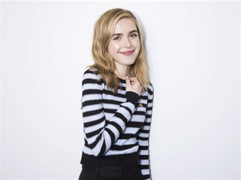 1920x1440 Resolution Sabrina Actress Kiernan Shipka 1920x1440 ...