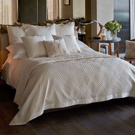 Brillante and Royal - Frette | Bed design, Bed classic, Luxury bedding