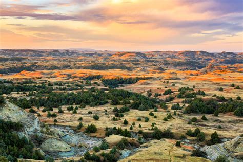 Theodore Roosevelt National Park: The Complete Guide for 2022 (with Map ...