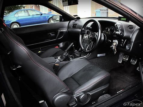 Nissan Skyline R32 Interior