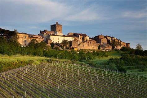 Castellina in Chianti | Chianti italy, Chianti, Beautiful locations