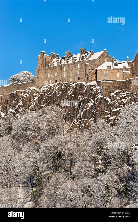 Scottish castles winter snow hi-res stock photography and images - Alamy