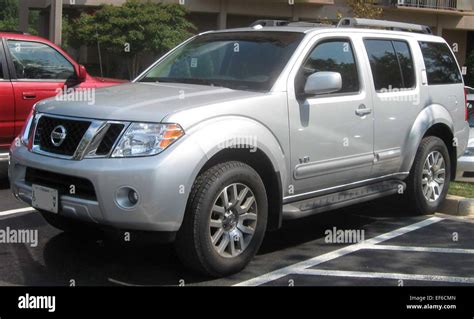 2008 Nissan Pathfinder Stock Photo - Alamy