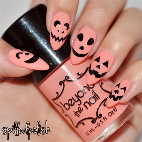 spilledpolish: Pumpkin Face Nails!