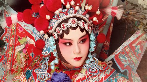 Soak up on classic Chinese opera shows by Yimo, a renowned opera singer ...